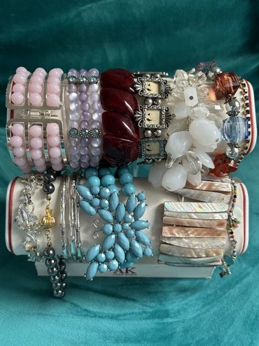 Vintage Avon & Costume Jewelry Lot - 15 Bracelets, Stretchy & Cuffs