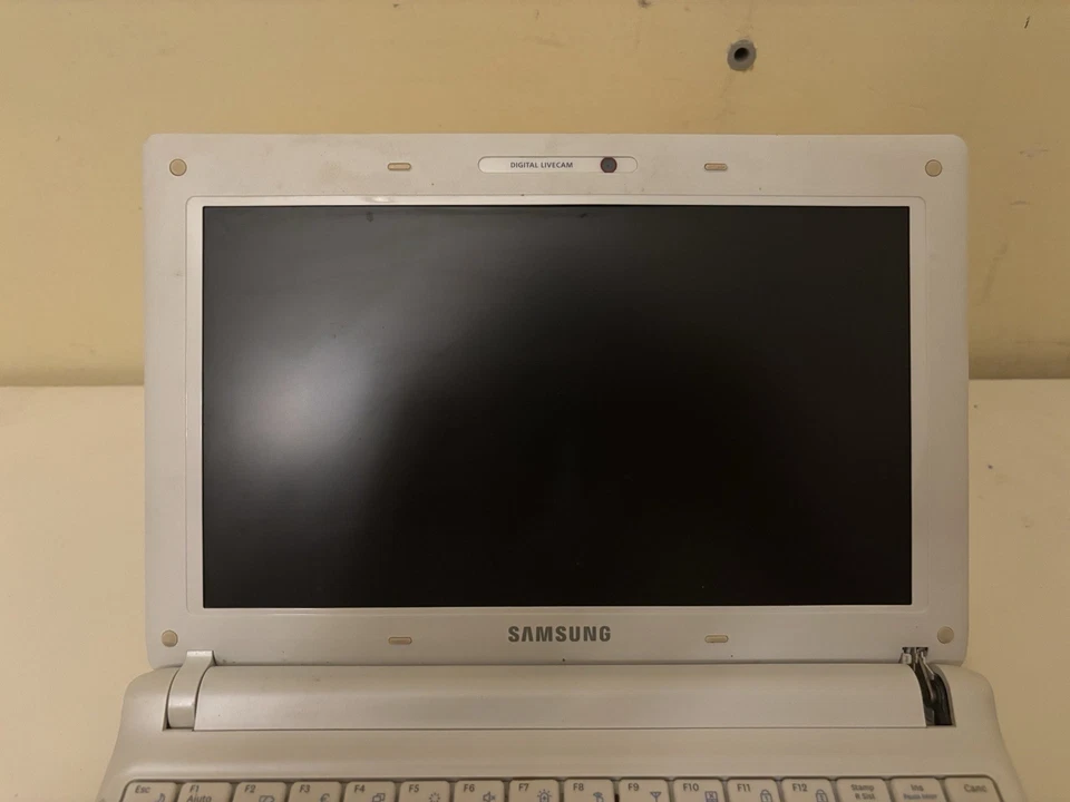 NOTEBOOK SAMSUNG NP-N150 - NON FUNZIONANTE - Immagine 3 di 4