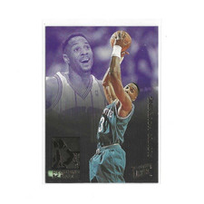 Fleer Ultra 1993-94 Alonzo Mourning Charlotte Hornets Rebound King Insert #5