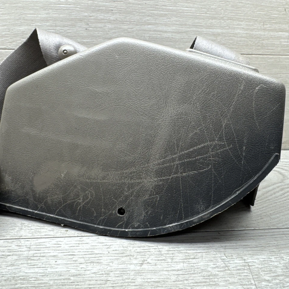 99 GMC Chevy cinto de segurança dianteiro suburbano MOTORISTA ESQUERDO retrator bronzeado cabine regular - Imagem 2 de 4