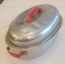 Vintage Metal Aluminum Red Handle Childs Toy Roaster With Lid, 6 X 3.5 X 2.5"