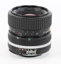 Nikon 35-70mm f/3.3-4.5 Zoom-NIKKOR Macro AIS 2-Touch Manual Lens