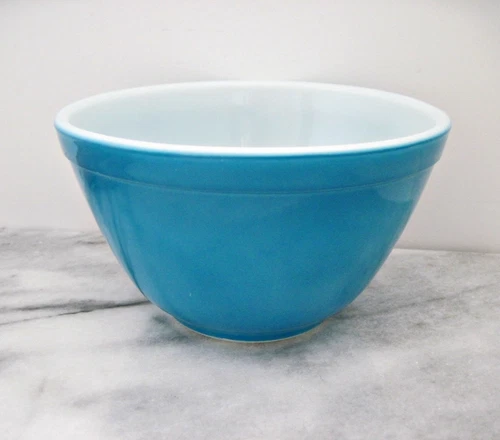 Vintage Pyrex 401 Primary Blue Mixing Nesting Bowl 1.5 Pint