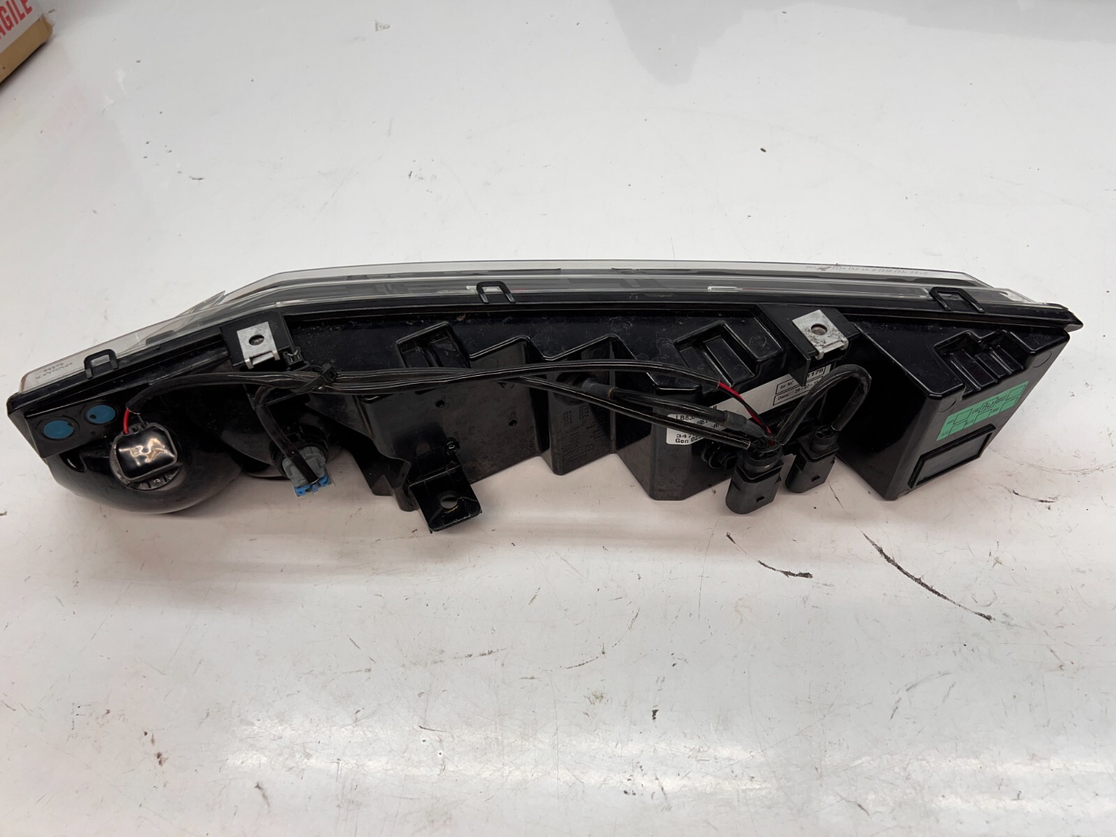 LAMBORGHINI AVENTADOR RH RIGHT PASSENGER TAIL LIGHT TAIL LAMP OEM 470945096E