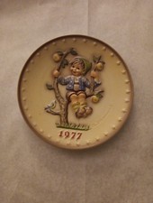 Vintage Annual M.J. Hummel 1977 Annual 7.5 Inch Decorative Plate Boy