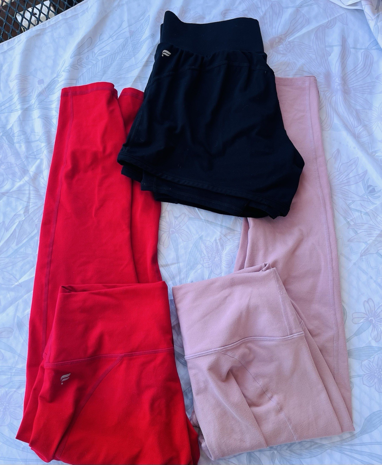 Fabletics bundle! Size medium - image 1