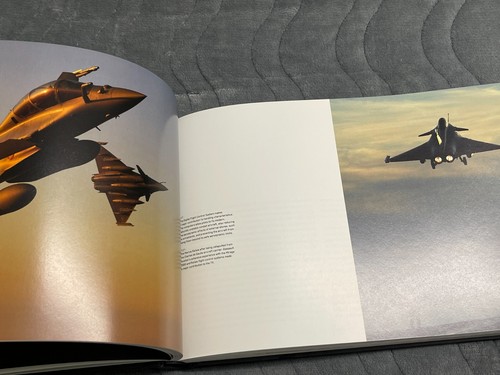 Falcon 7X by Vadim Feldzer & Frédéric Beniada Hardcover Book Dassault Aviation - Picture 10 of 11
