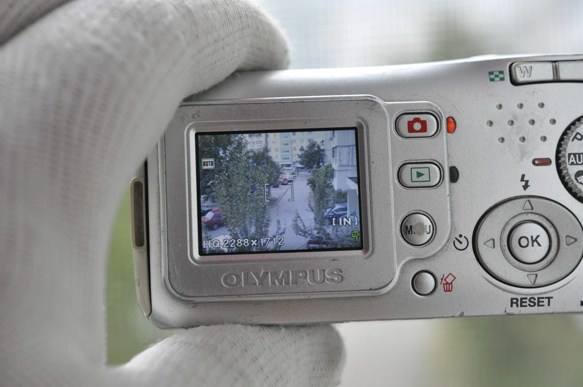 Olympus CAMEDIA C170 4.0MP Digital Camera