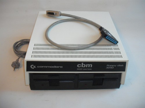 Commodore CBM 3040 Floppy / Disk-Station Very good condition! - Zdjęcie 2 z 10