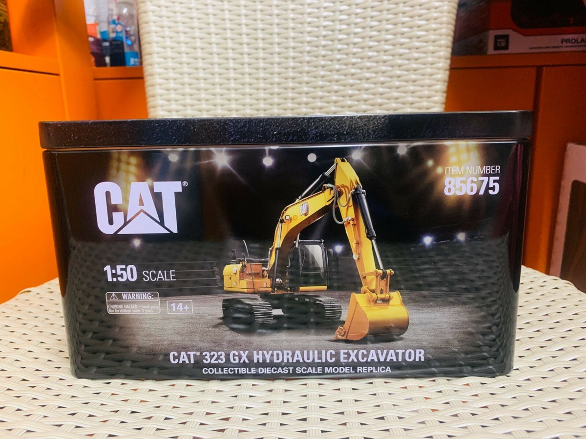 Caterpillar Cat 323 GX Hydraulic Excavator 1:50 Scale By Caterpillar Cat 323 GX Hydraulic Excavator 1:50 Scale By