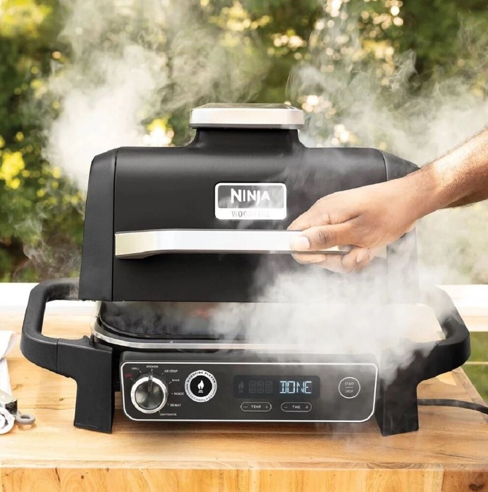 Ninja Woodfire Outdoor Grill & Smoker, OG705A, 7in1 Master Grill