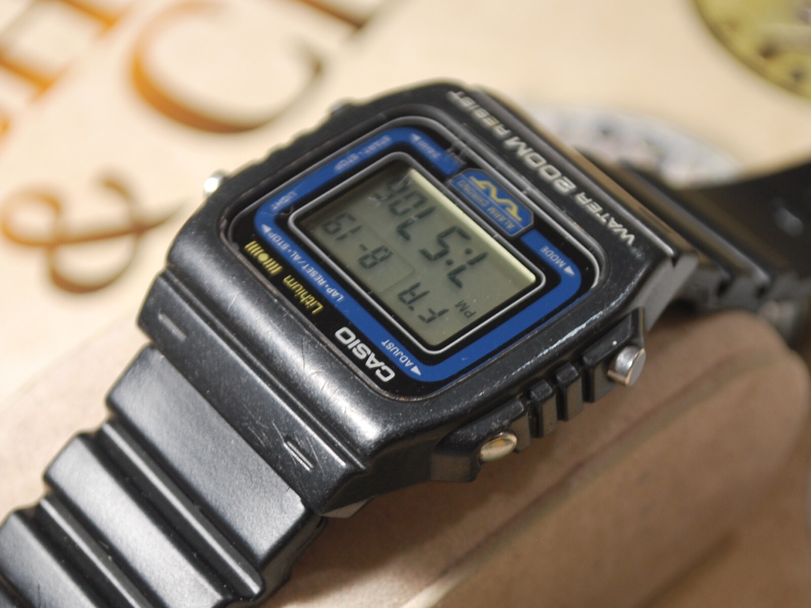 SALE／89%OFF】 超レア カシオ LITHIUM ALARM CHRONO DW-210 asakusa