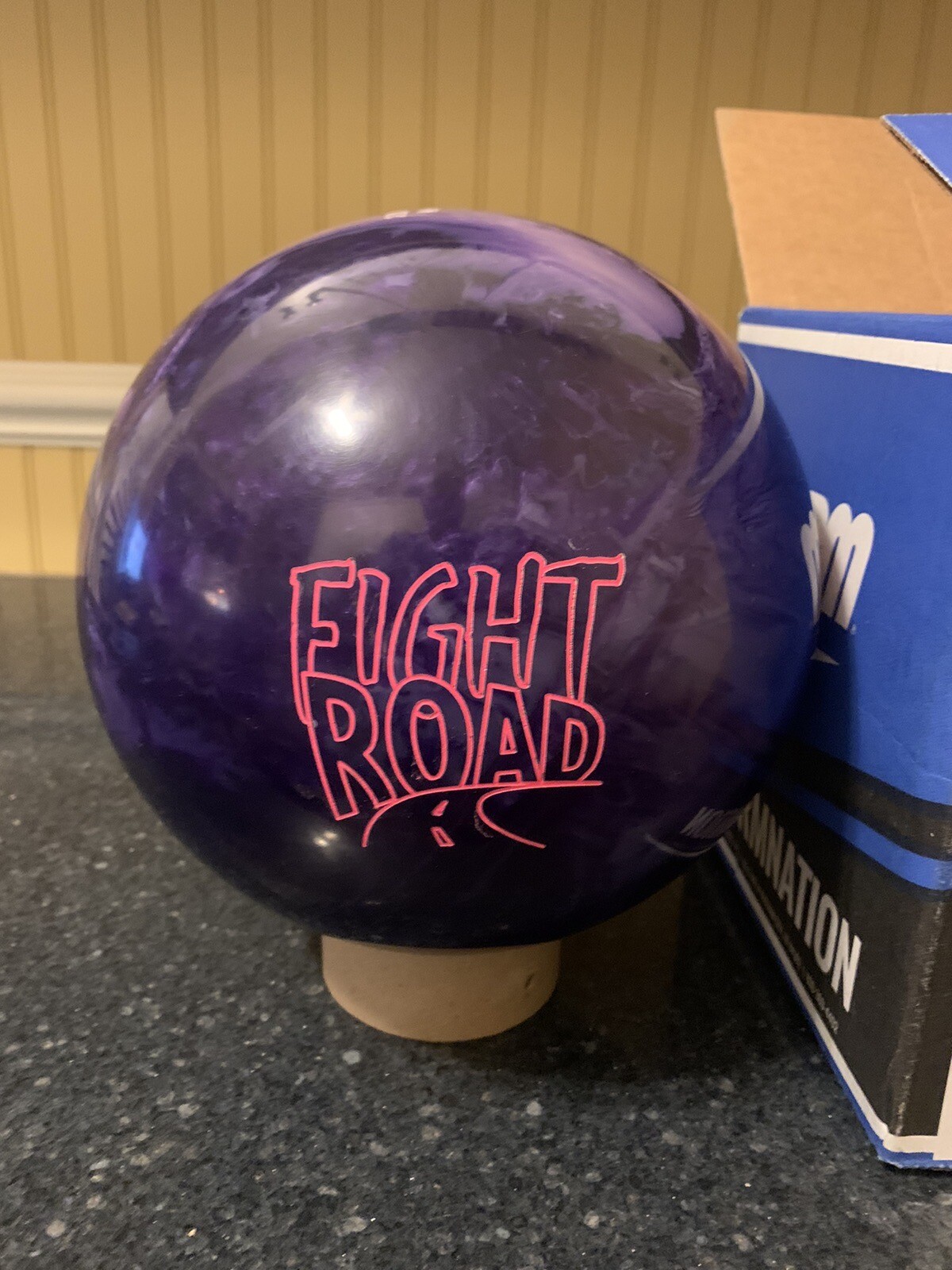 15 1st Q NIB Storm Fight Road Overseas Bowling Ball 3.54 Pin 2.88 Top