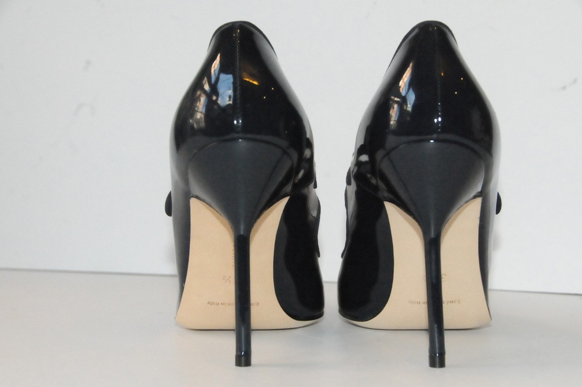 $735 NEW MANOLO BLAHNIK Camparicap Campari Mary Jane Navy Patent