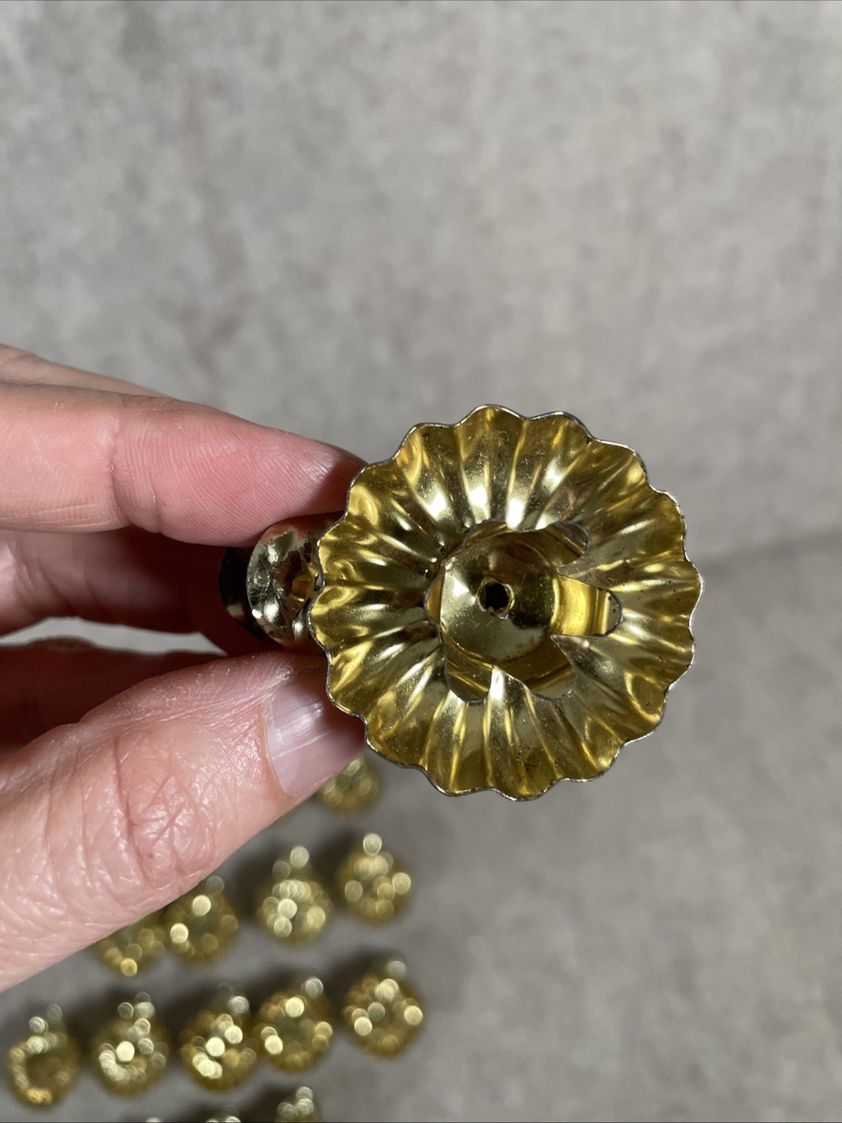 VTG Tin Metal Clip On Christmas Tree Candle Holders Shell Gold 18 Piece Set