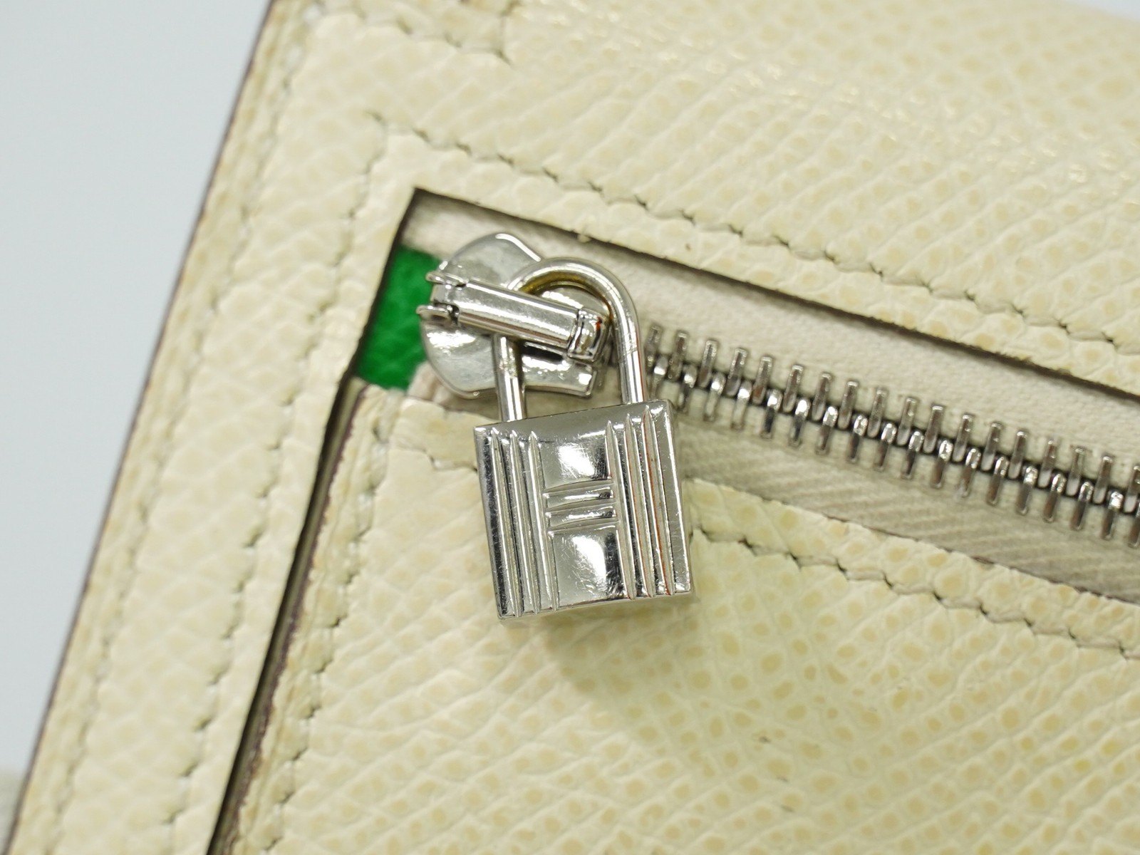 HERMES Kelly Pocket Compact Coin Case Epsom Leather Light Green image 8