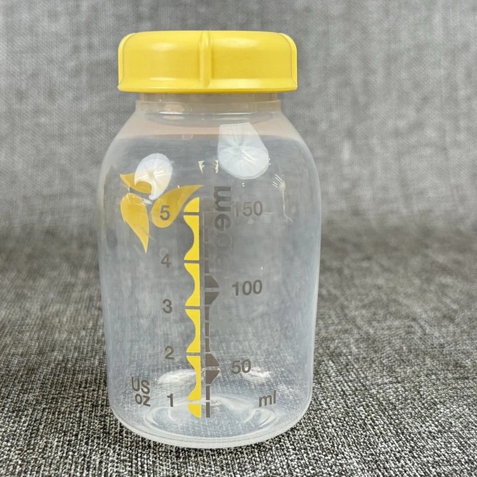 Lote de 7 biberones y tapas de almacenamiento de leche materna Medela de 5 oz/150 ml Foto 2 de 4