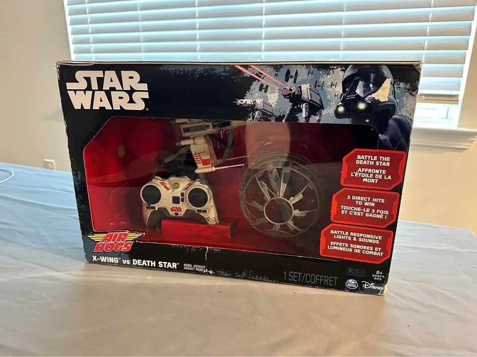 *NEW - SEALED * Air Hogs Disney Star Wars X-Wing vs Death St