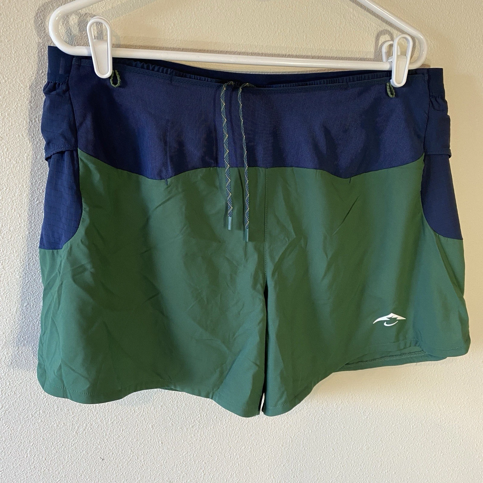 Nike Trail Dri-FIT ADV 2nd Sunrise 5" Running Shorts Navy Green $80 - Large
Opens in a new window or