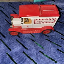Ertl Purina Mills 1913 Model T Van Bank vintage