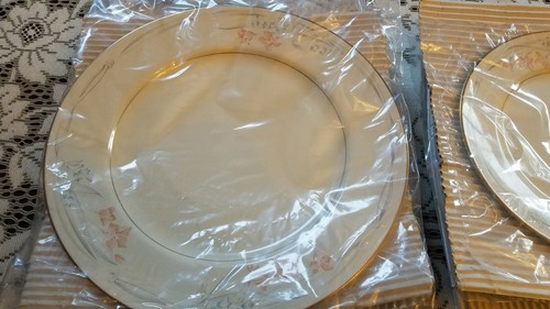New 20 Pc Franciscan Christoval Fine Bone China - Four 5 Pc Place Settings Japan - Picture 2 of 12
