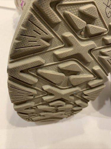 Columbia 200 Grams Winter Snow Boots. White w/ Faux Fur. BY1321-920. Youth US 5 - Picture 8 of 9