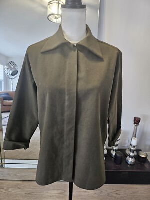 VTG Women's Yeolee Hidden Buttons Dagger Collar Shirt D. Green 2007(Sample) MED