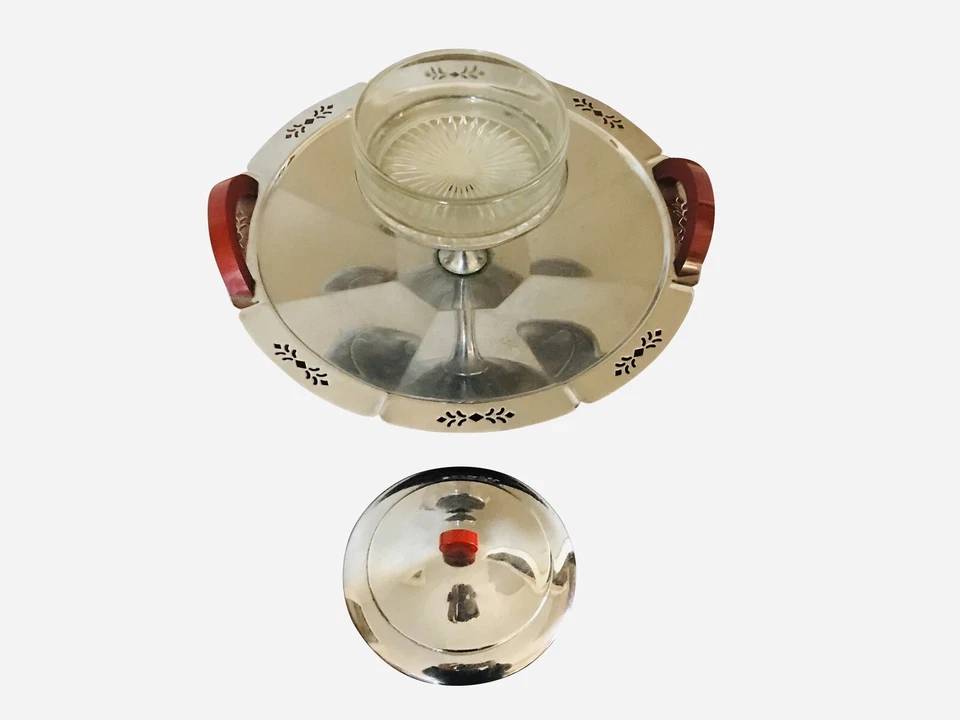 ANTIQUE ART DECO CHROME RETICULATED SERVING DISH WITH RED BAKELITE HANDLES - Image 2 of 4