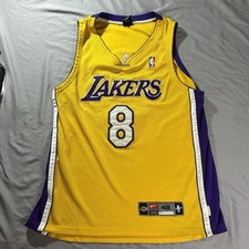Ultimate Los Angeles Lakers Collector and Super Fan Gift Guide 44