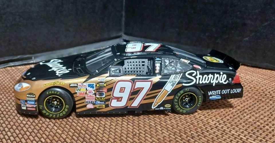 Nuevo 2004 Kurt Busch Sharpie #97 Nascar Championship Car Team calibre 1:24 en caja Foto 2 de 4