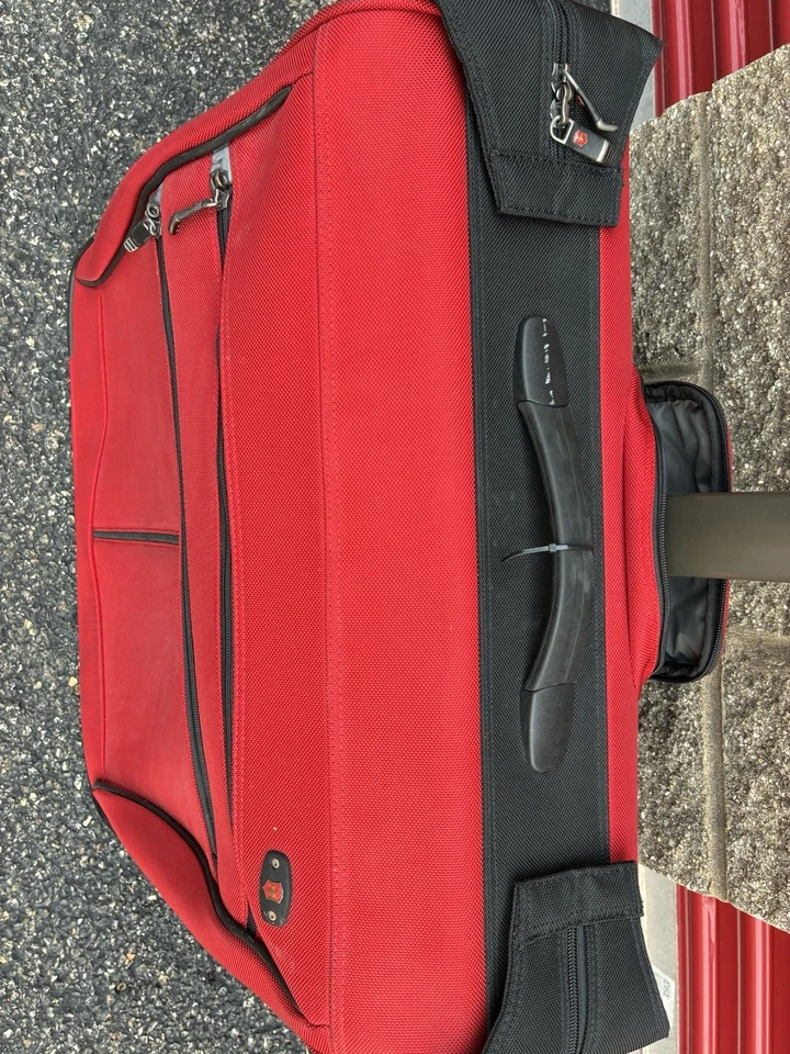 Victorinox Mobilizer NXT Deluxe Rojo 24"' Bolsa de Ropa con Ruedas Foto 3 de 4