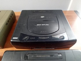 *DEFECTIVE* Lot of 4 SEGA Saturn Home Consoles *AS-IS PARTS / REPAIR*