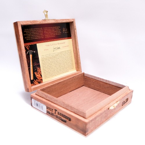 Reserva Familiar Padrón Nº 50 cajas de cigarros de madera vacías de 6" x 5" x 1,75" - Imagen 5 de 10