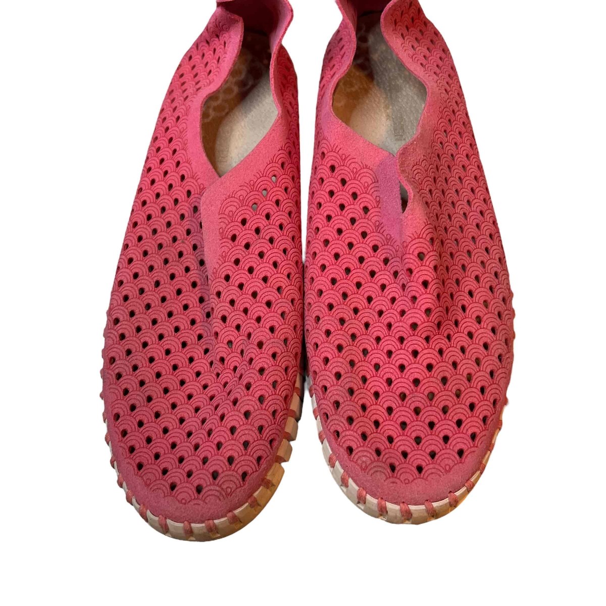 Ilse Jacobsen Pink Perforated Comfort Slip-On Slip-On Shoe Womens Size 40  10