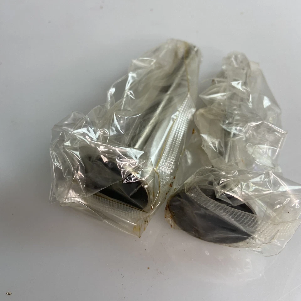 Válvula de escape Perfect Circle NOS 211-2335 para Chevrolet Isuzu Impulse 1976-87  Foto 2 de 4