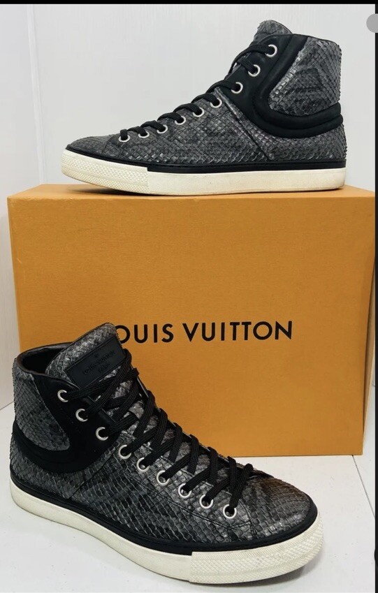 AUTHENTIC LOUIS VUITTON PYTHON BLACK SNEAKER RARE… - image 3