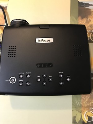 INFOCUS PROJECTOR IN35 WITH  REMOTE AND OTHER ACCESORIES