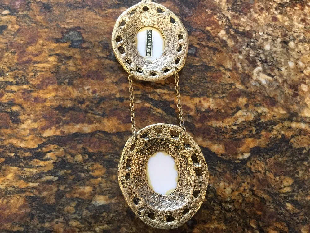 VINTAGE 24K GOLD PLATED CERAMIC CAMEO DOUBLE WALL HANGING eBay