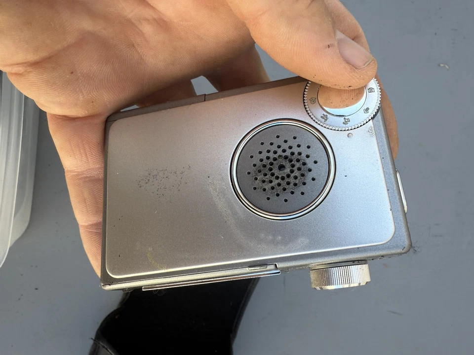 Cámara digital portátil vintage 4X Aiptek DV4500 DUO-V25 x14 Foto 3 de 4