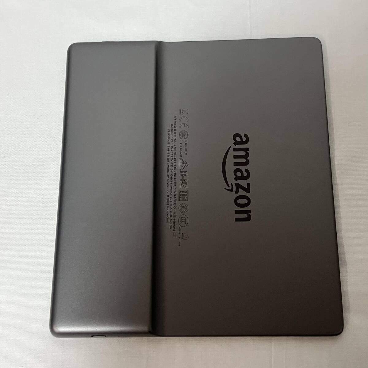 Amazon Kindle Oasis 10th Gen S8IN4O 32GB Wi-Fi Ad-Free E-Book