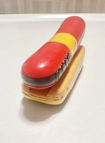 Hot wheels vintage 1993 Oscar Mayer hot dog car diecast vehicle ￼