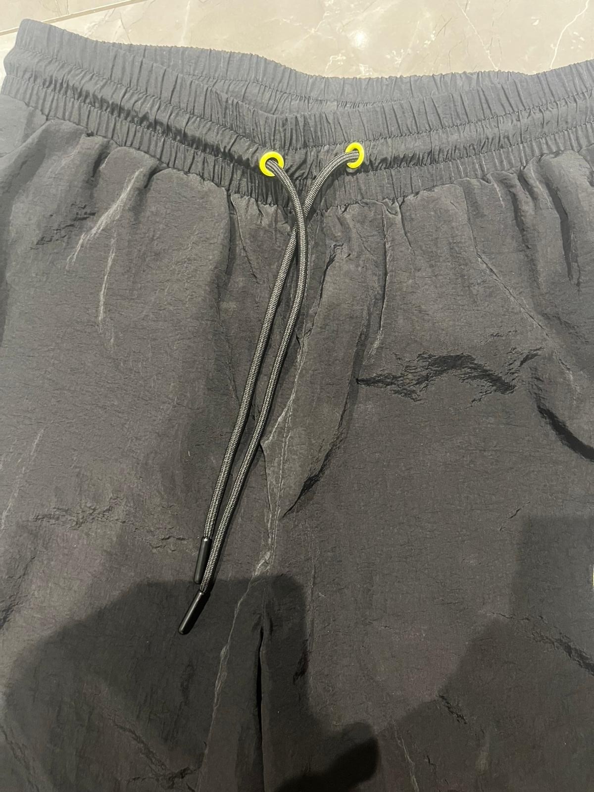 Trapstar Irongate T Hood track pants in black and grey Size Small Men’s image 3