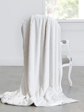 New 298.99 Little Giraffe Luxe Luxury Home Throw Large 59"x88" Cream