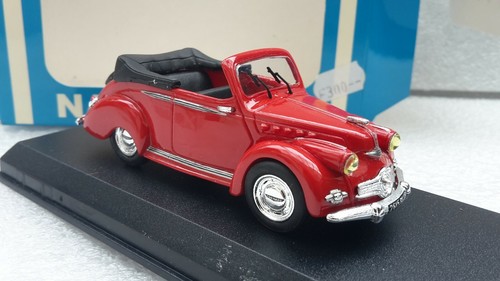 DIORAMA LA ROUTE Bleue Voiture Panhard Dyna X Le Lavage 1/43 Ixo Altaya