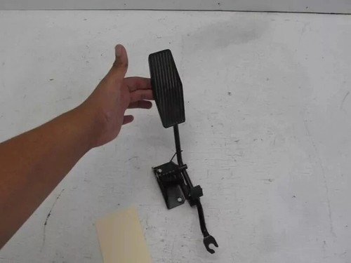 Accelerator Pedal 9-5 2001 Saab Gas Throttle Floor Foot Pad Lever Bracket OEM - Picture 3 of 6