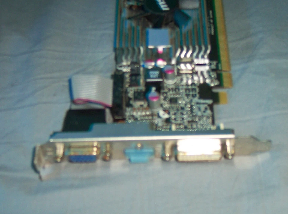 MSI Radeon HD 6570 1GB DDR3 Graphics Card - Image 4 of 4