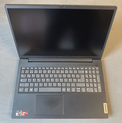 Lenovo 15,6'' Notebook Ryzen 7 7730U 24GB 1TB SSD Vega 8 Win 11