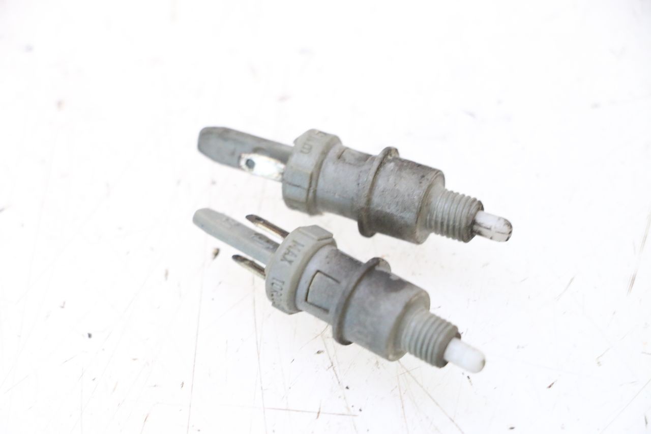 STOP LIGHT SWITCH - PEUGEOT SATELIS COMPRESSOR K15 125 (2006 - 2009)