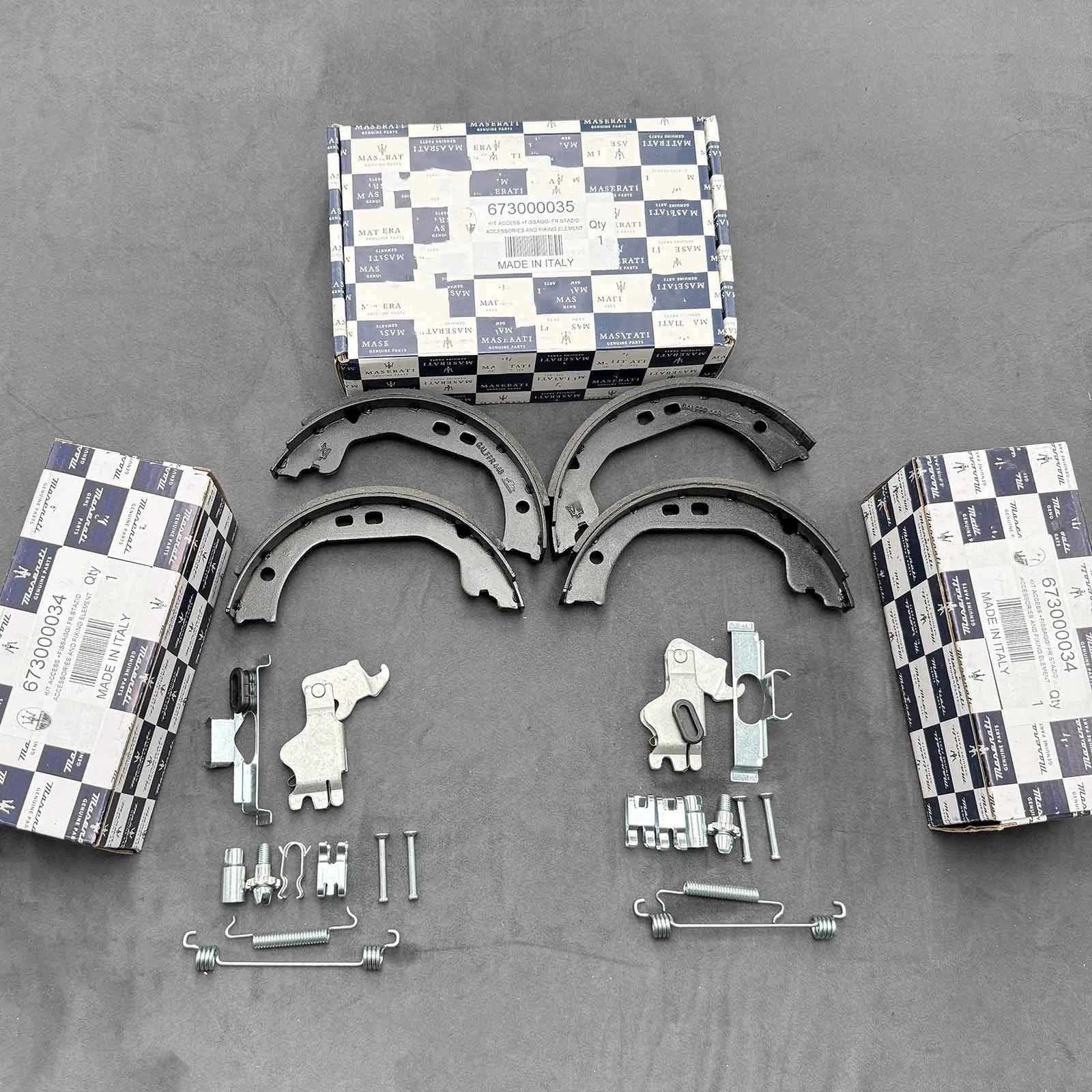 Maserati Ghibli 2014-2016 Parking brake shoes 2 pcs
