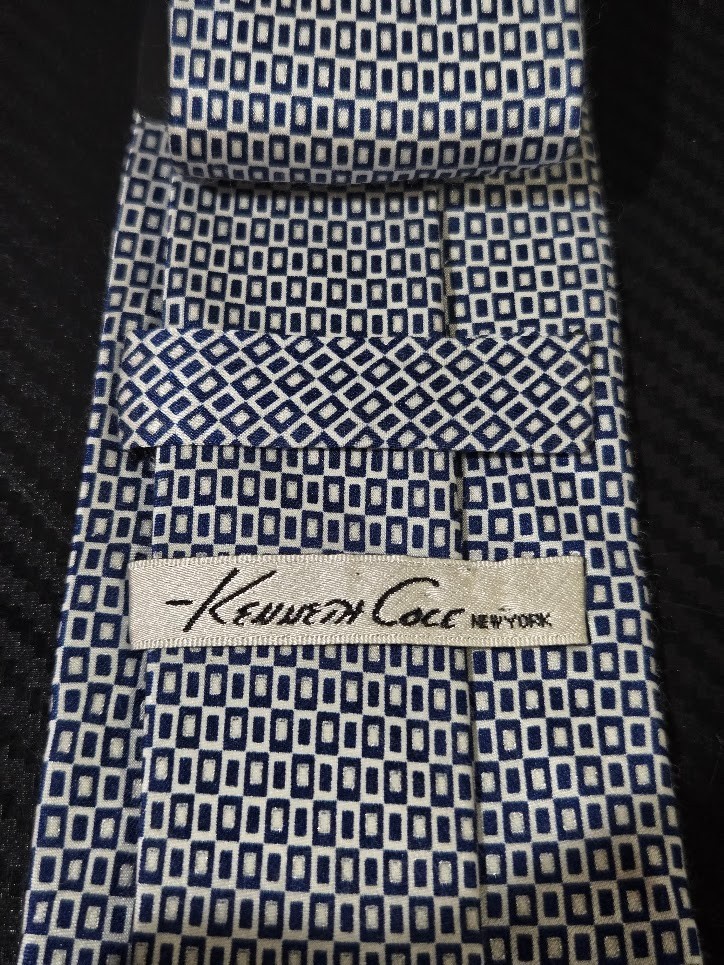 Kenneth Cole Blue and White Geometric Patterned Handmade Silk Tie image 4
